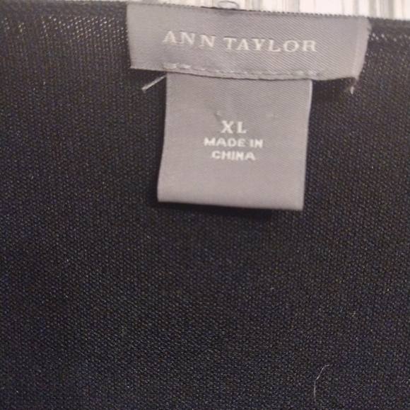 Three quarter sleeve black blouse - Picture 3 of 3